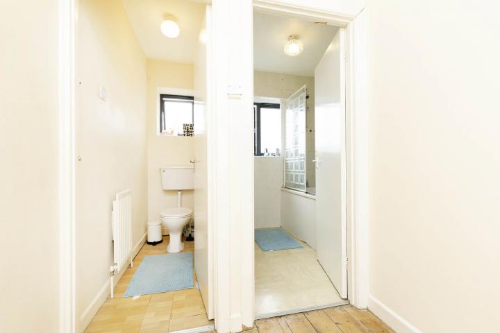 Suitable For Sharers Belvedere Court, Willesden Green